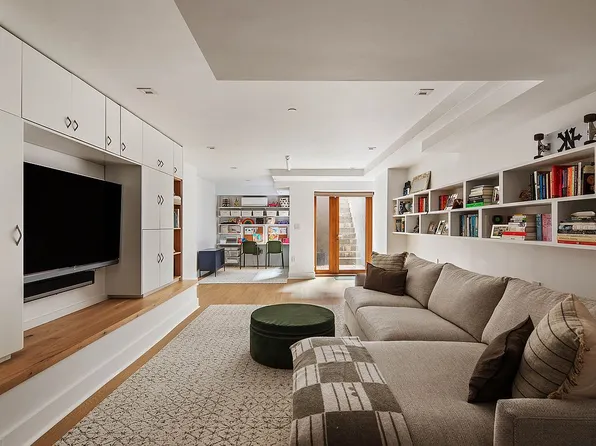 102 W 118th St Unit 1, New York, NY 10026