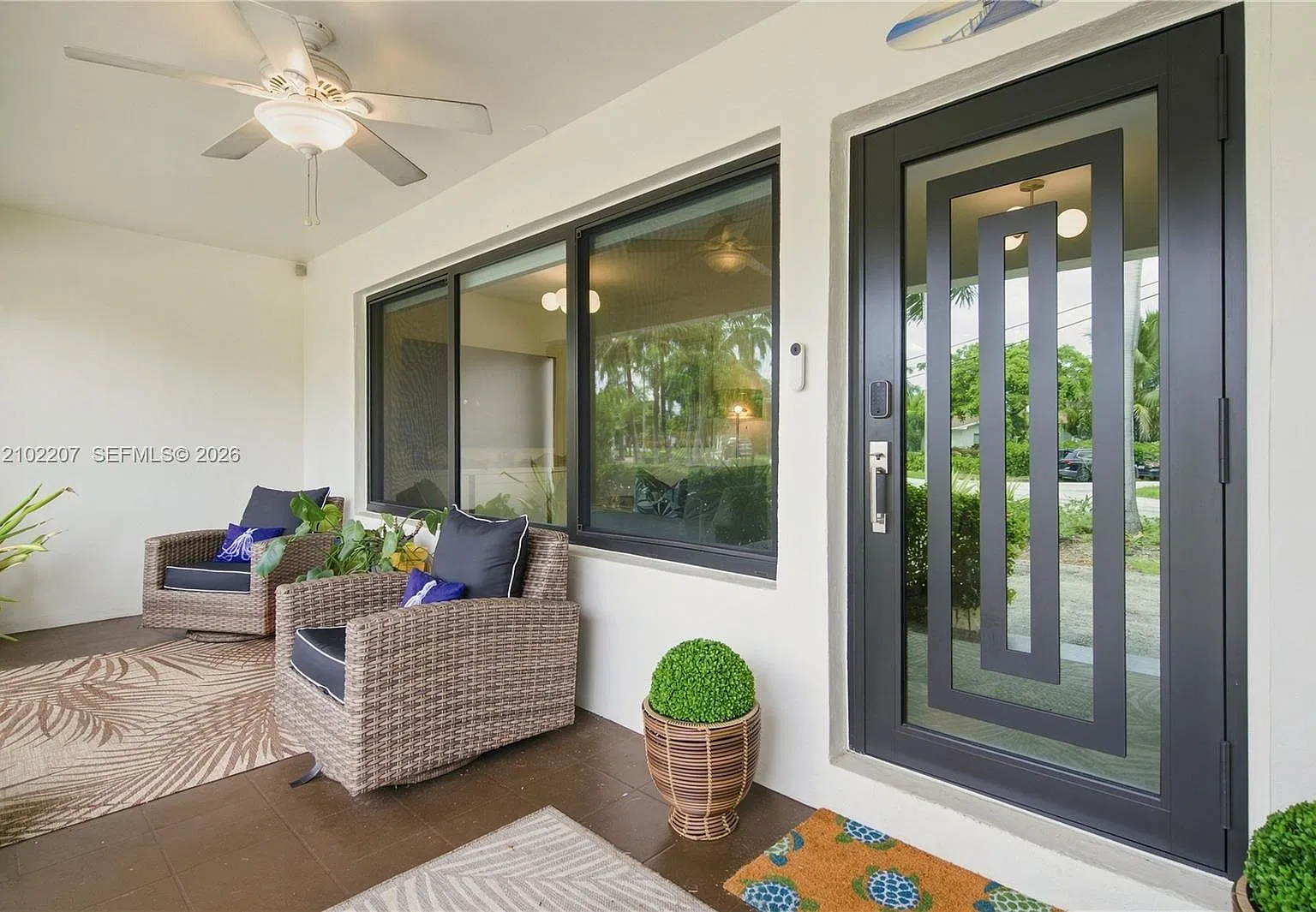 Hollywood Lakes Section — Photo 2