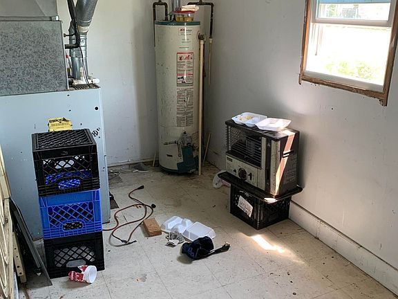 5th image of 736 E Burnett Ave