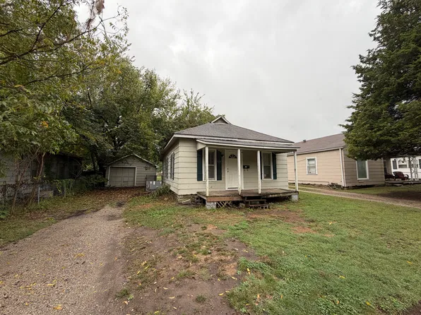 424 E 21st St, Pittsburg, KS 66762
