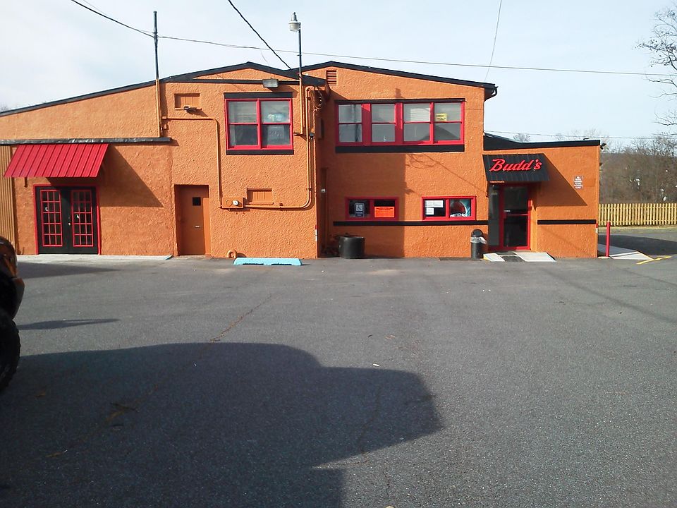 1st image of 134 Page Ave