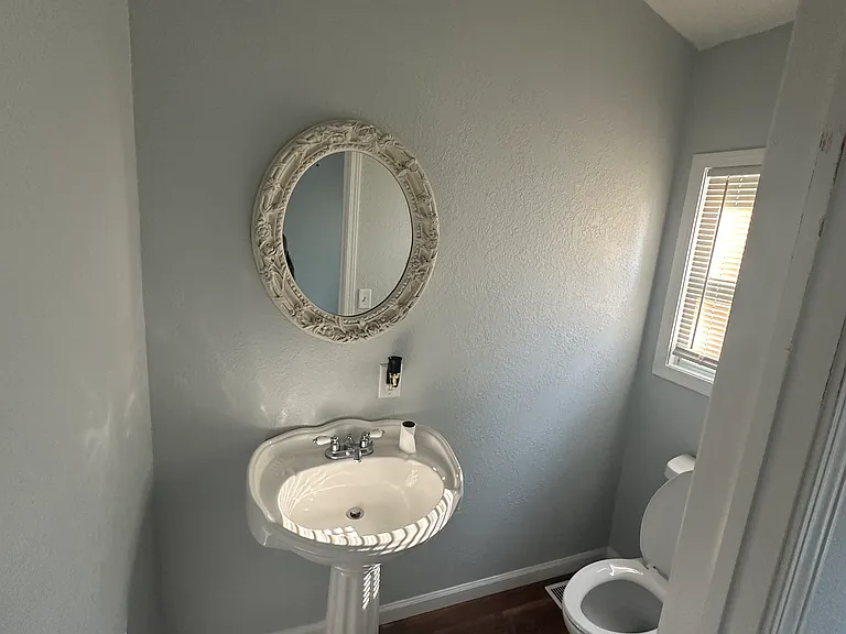 4324 Berwick Ave — Photo 5