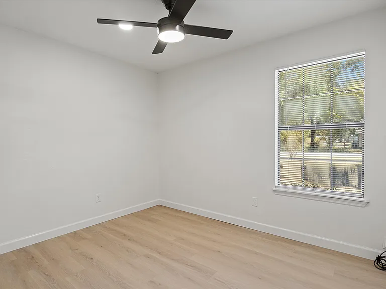8477 Titus Ln — Photo 16