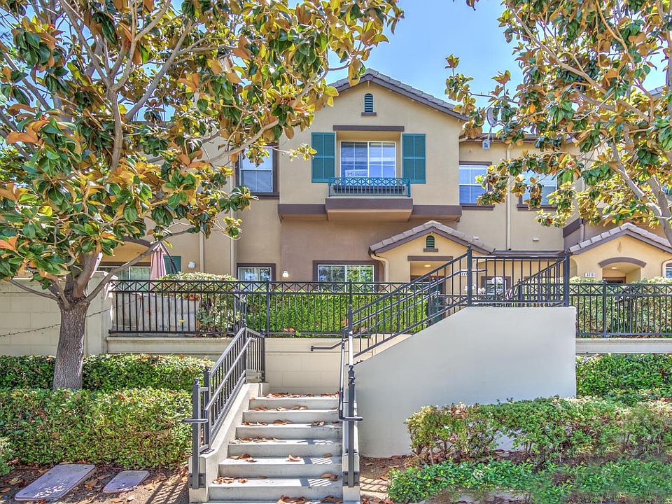 1st image of 3277 Vineyard Park Way