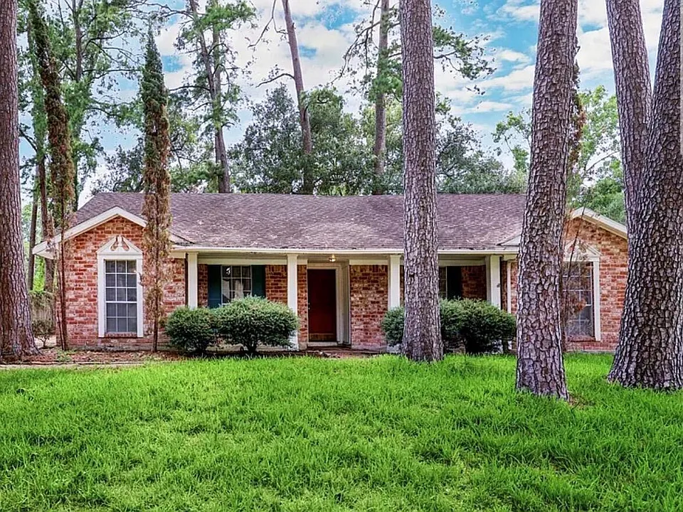 25403 Lynbriar Ln