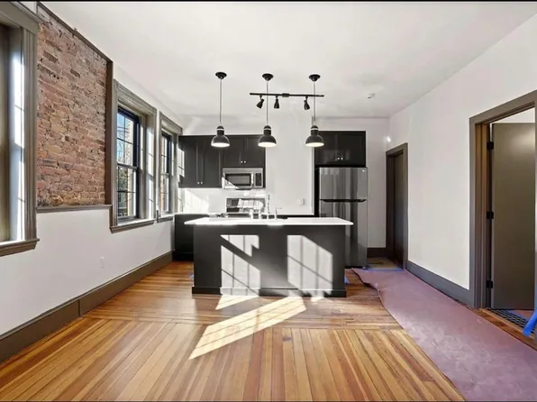 67 Plymouth St, Cambridge, MA