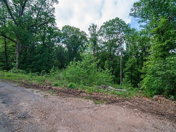 5th image of 9 Washington Ln