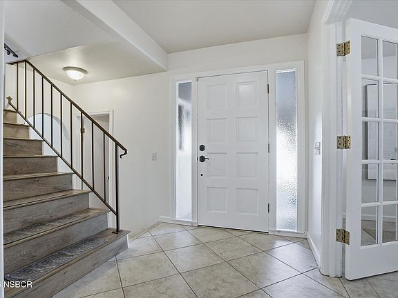 3rd image of 1044 Cinnabar Ct
