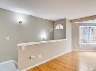 718 N 94th St, Seattle, WA 98103