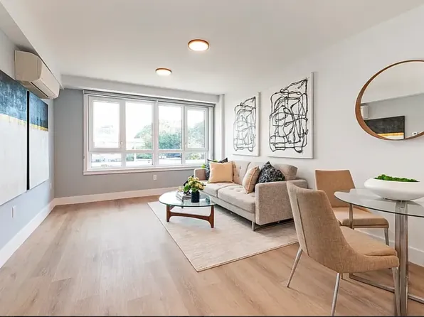 5 Stuyvesant Place image 6 of 12