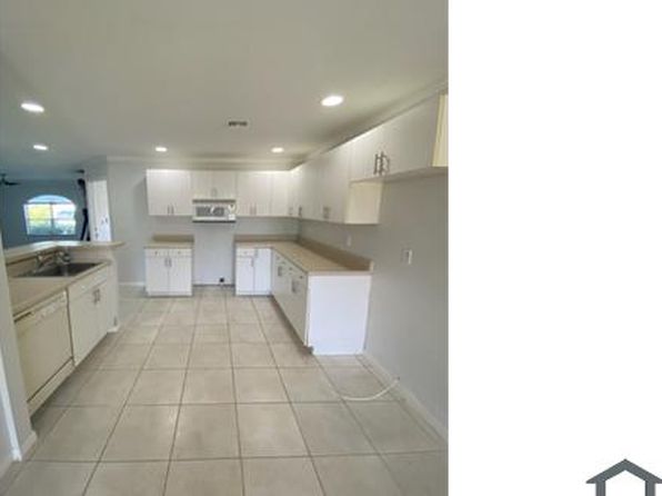 524 SE 7th St #524