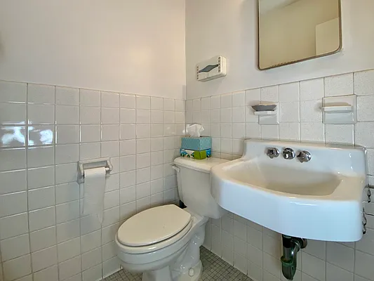 Sold by Sold By Bart Real Estate Partners inc | media 53