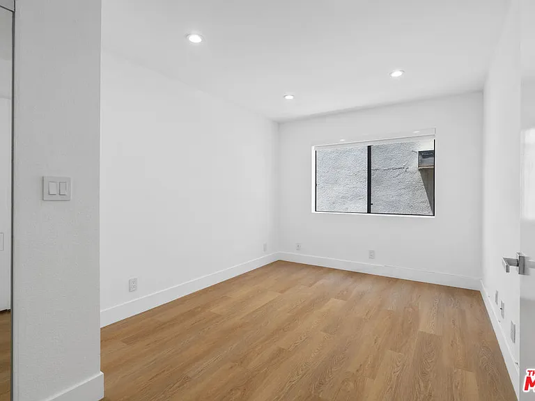 3939 Moore St #204 — Photo 15