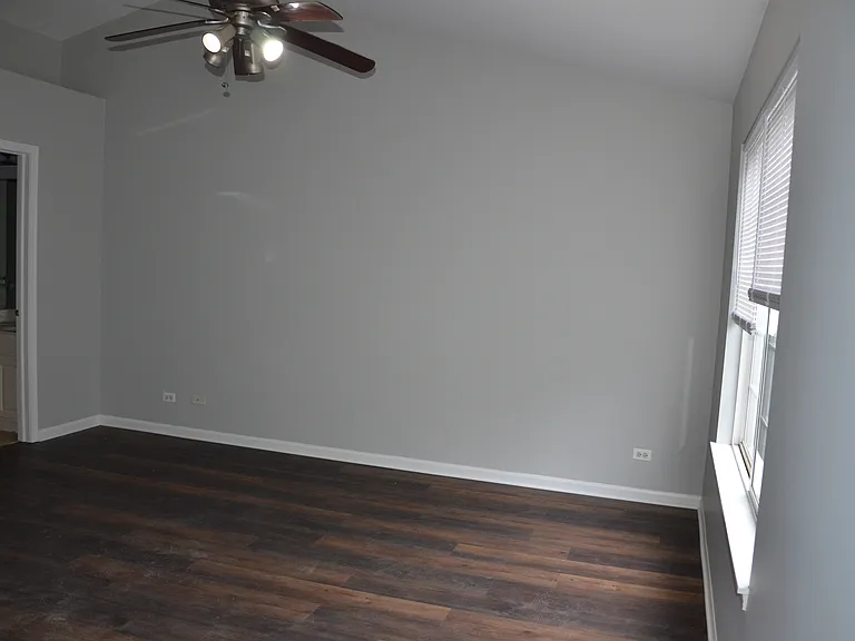 654 Lincoln Station Dr — Photo 8