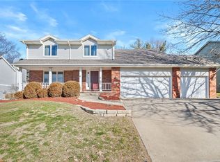 5705 Dakota Dr, West Des Moines, IA 50266