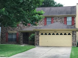 7830 Sunny Ridge Dr, Houston, TX 77095