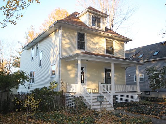 2nd image of 1468 Oakwood Ave