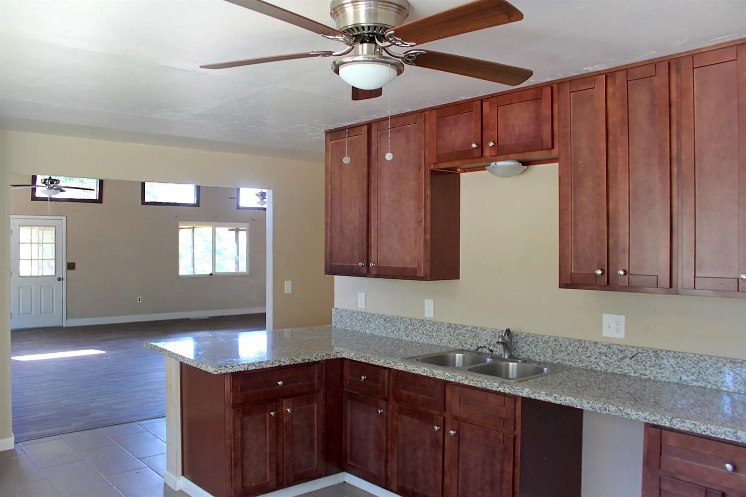 3416 Leckie Rd photo 1