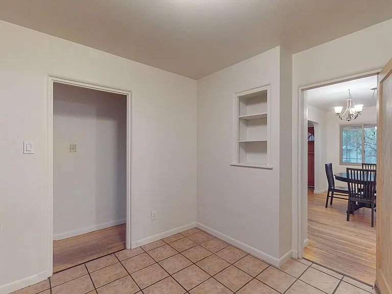 1204 Princeton Dr SE — Photo 10