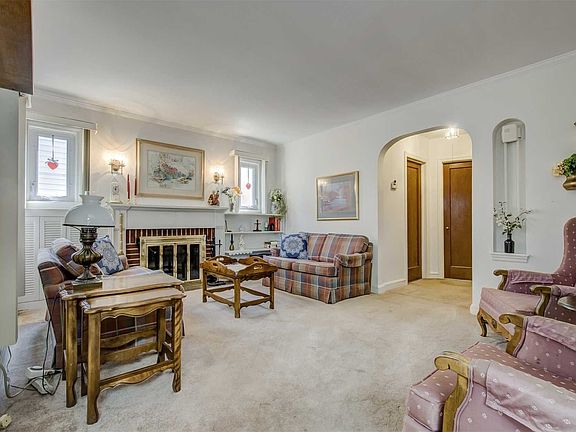 2nd image of 137 Scarcliffe Dr
