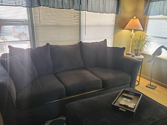 5th image of 1406 25th Avenue Dr W