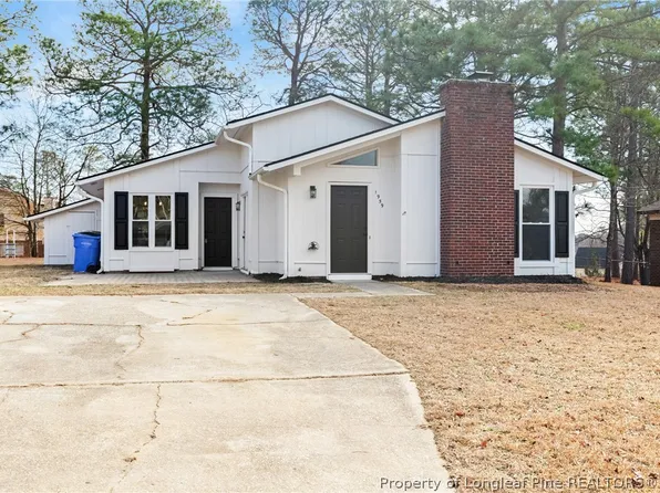 1959 Windlock Dr, Fayetteville, NC 28304