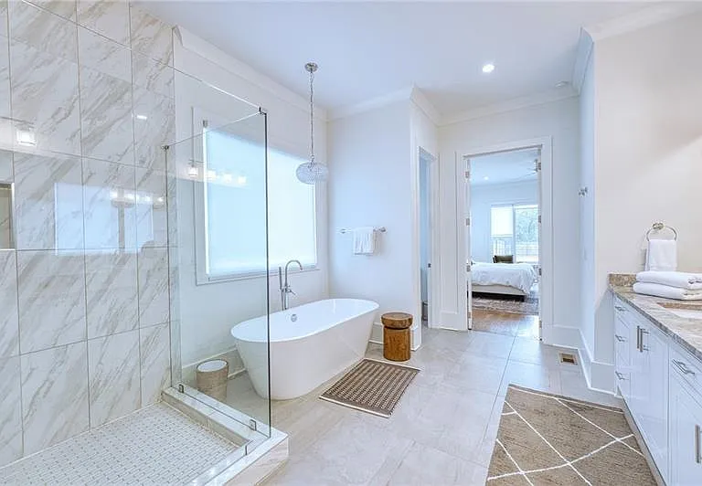 2975 Osborne Rd NE — Photo 17