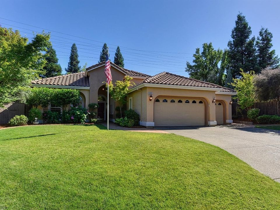 1st image of 2056 Heritage Dr