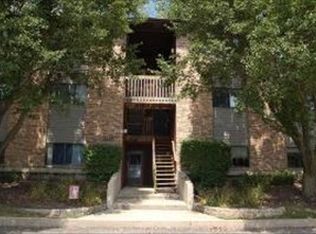 2364 South St APT B, Elgin, IL 60123