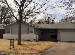 1219 Ridgewood Dr, Garden City, KS 67846