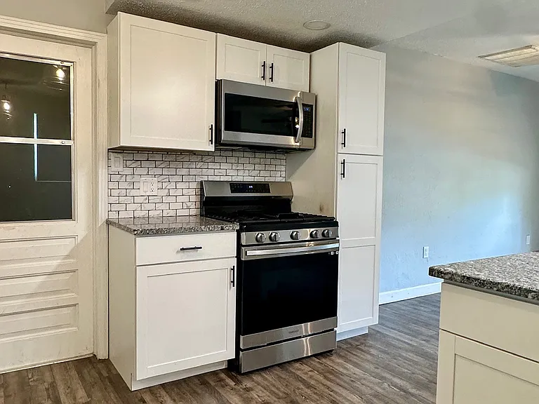 5936 Elm St — Photo 12