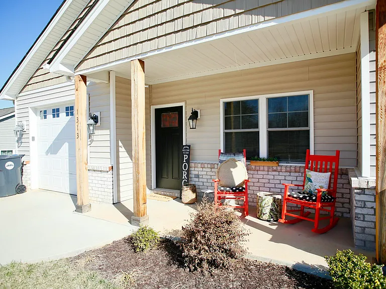1313 Emerald View Ct — Photo 2
