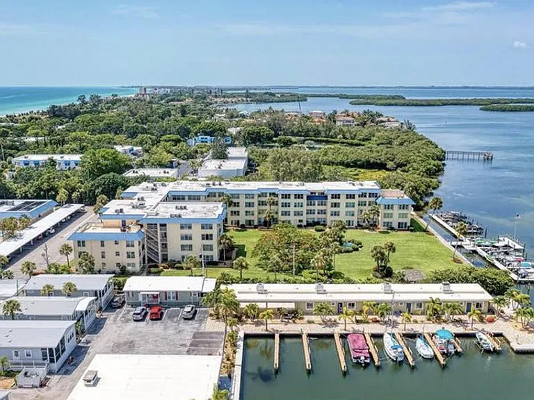 3806 Gulf Of Mexico Dr #208C — Photo 32
