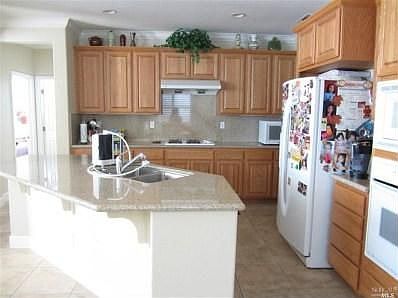 4th image of 2 Renwood Pl