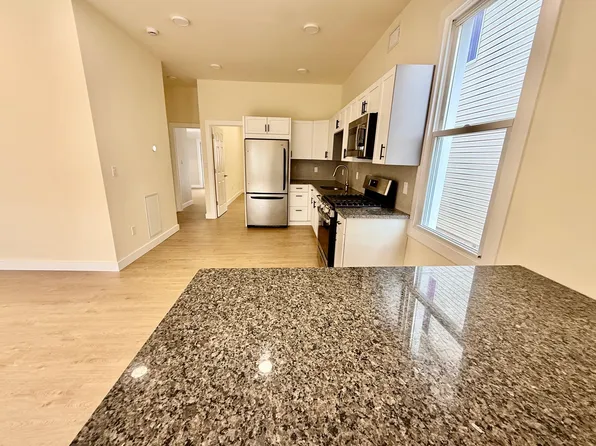 144 Centre Avenue image 5 of 19