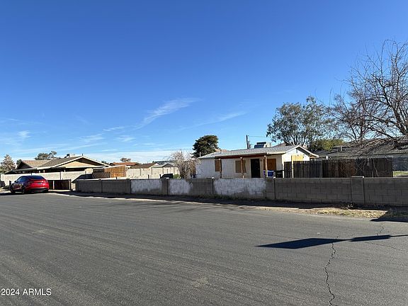 2nd image of 2921 E EBERLE Lane