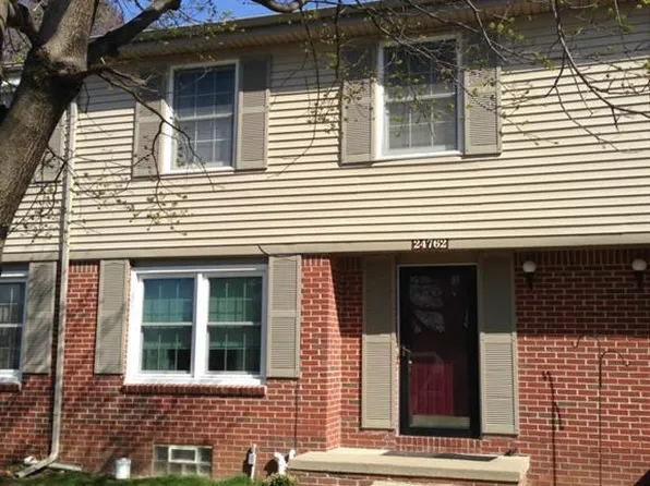 24762 Bashian Dr #1, Novi, MI 48375