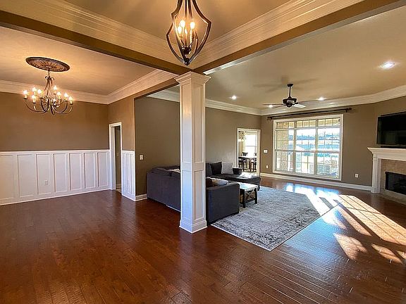 4th image of 138 Wynchase Dr W