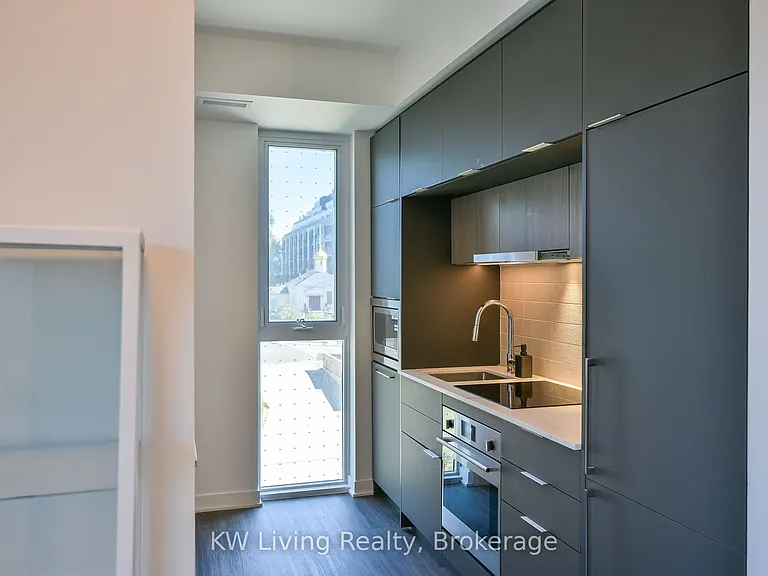 185 Alberta Ave #303 — Photo 17