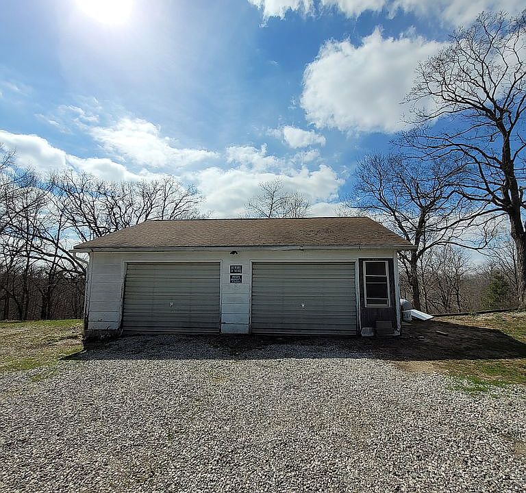 2nd image of 2499 N 1400th St