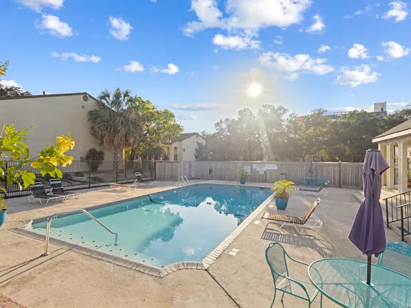 8702 Village Dr #123, San Antonio, TX 78217