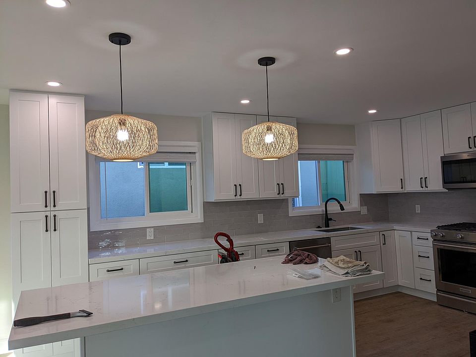 Kitchen with island