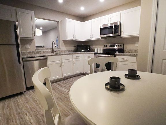 3rd image of 3884 N Chalet Cir #3835