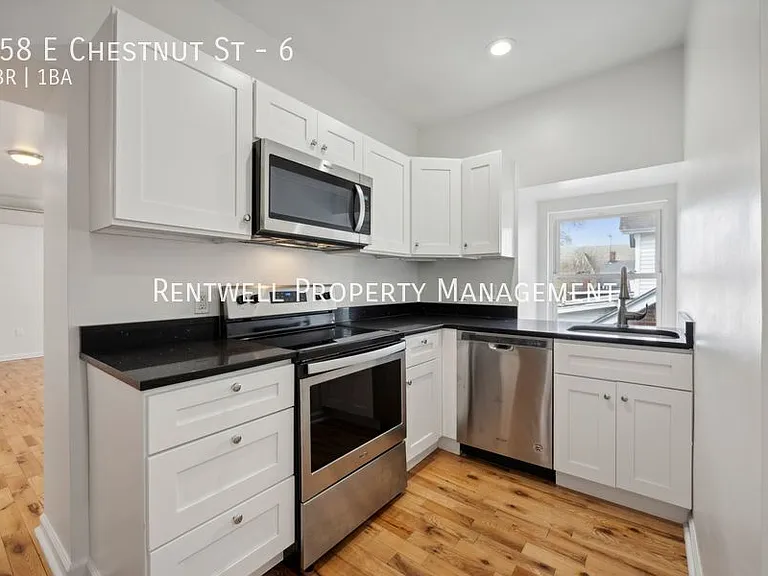 658 E Chestnut St #6 — Photo 6