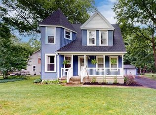 6618 Versailles Rd, Lake View, NY 14085