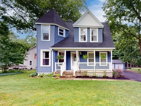 6618 Versailles Rd, Lake View, NY 14085