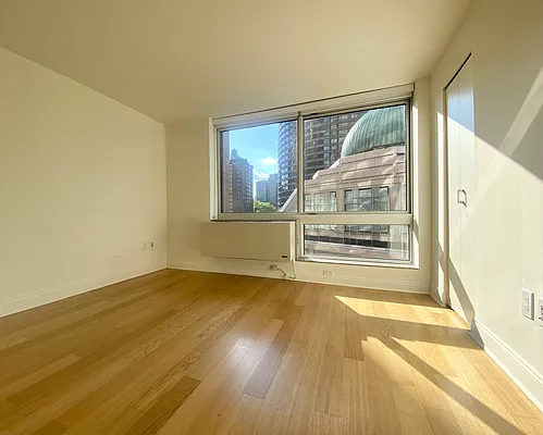 Rented by Corcoran | media 23