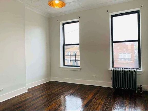 2nd image of 1888 Bergen St #Penthouse