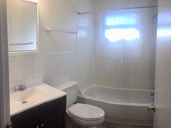 4th image of 815 Sheridan Park Ct