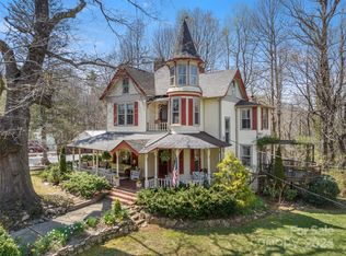 339 Greenville St, Saluda, NC 28773
